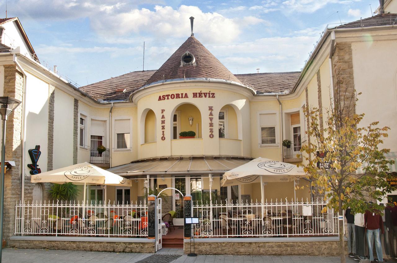 ヘーヴィーズ Astoria Panzio Bed & Breakfast エクステリア 写真