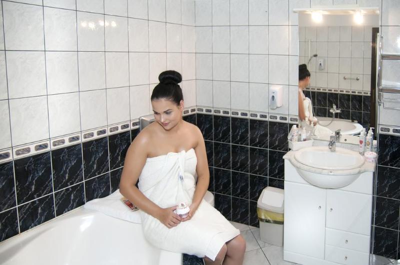 ヘーヴィーズ Astoria Panzio Bed & Breakfast エクステリア 写真